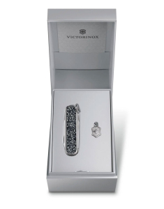 Briceag Victorinox Swiss Army Knives Classic SD Brilliant Crystal 0.6221.35, 004, bb-shop.ro